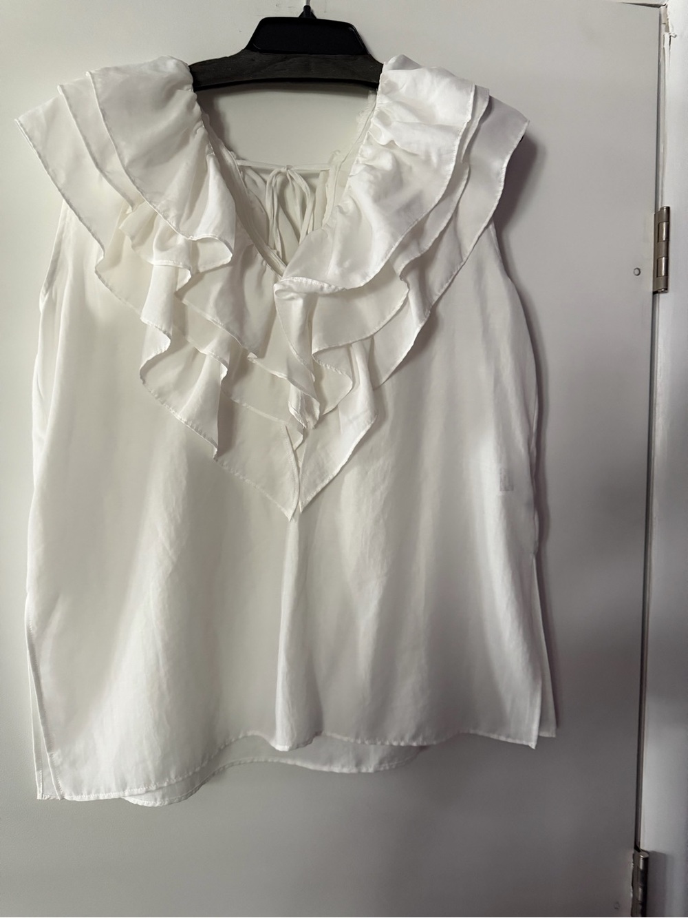 Ruffled V-Neck Sleeveless Blouse - White
